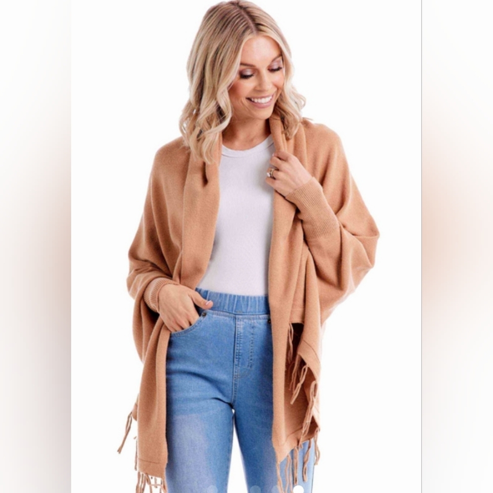 NWT Mudpie Brown/Tan Fringe Cardigan Wrap- One Size